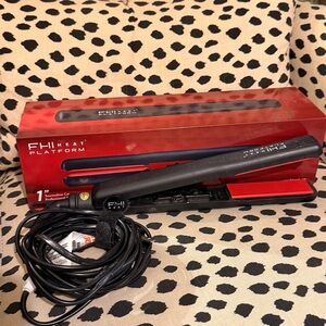 FHI Heat Platform Black Hair Straightener